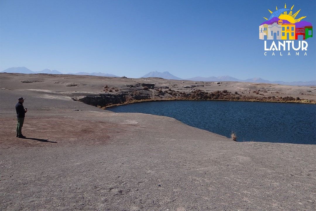 Laguna Inka Coya y volcanes San Pedro y San Pablo