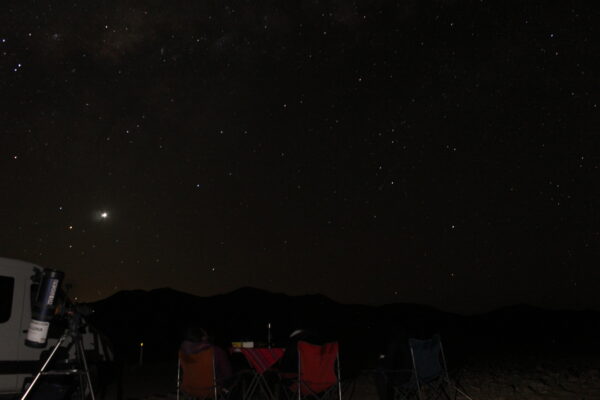 Atardecer astronómico y luna llena, en geoglifos de Chug Chug. - Imagen 7